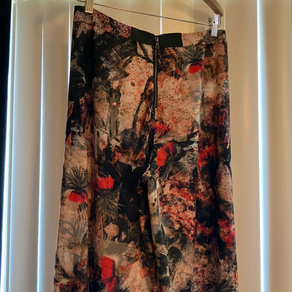 Alice + Olivia Colorful Wide Leg Palazzo Jungle Print Pants - Picture 4 of 6